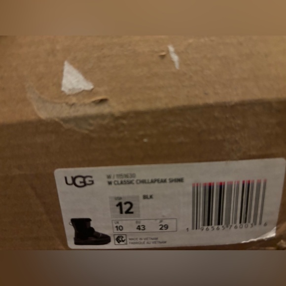 Ugg-Classic Chillapeak Shine - Picture 13 of 15
